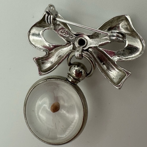 VTG Coro Signed Silver Tone Bow Brooch Pin Mustard Seed Encased in Clear Orb - Picture 3 of 8